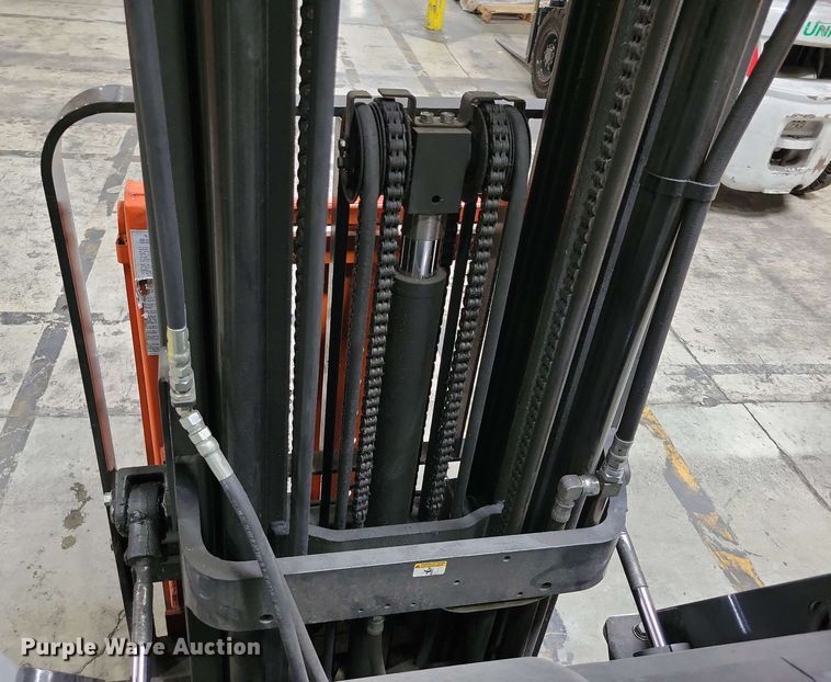 image for item DX7010 2015 UniCarriers CFS40 forklift