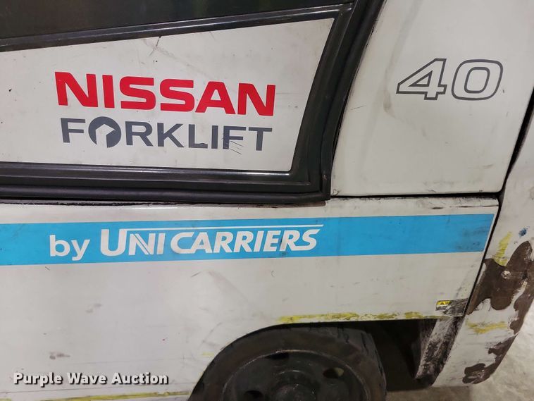 image for item DX7010 2015 UniCarriers CFS40 forklift