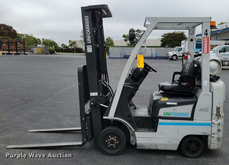 image for item DX7012 2015 Nissan CFS40 forklift