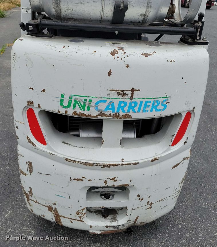 image for item DX7012 2015 Nissan CFS40 forklift