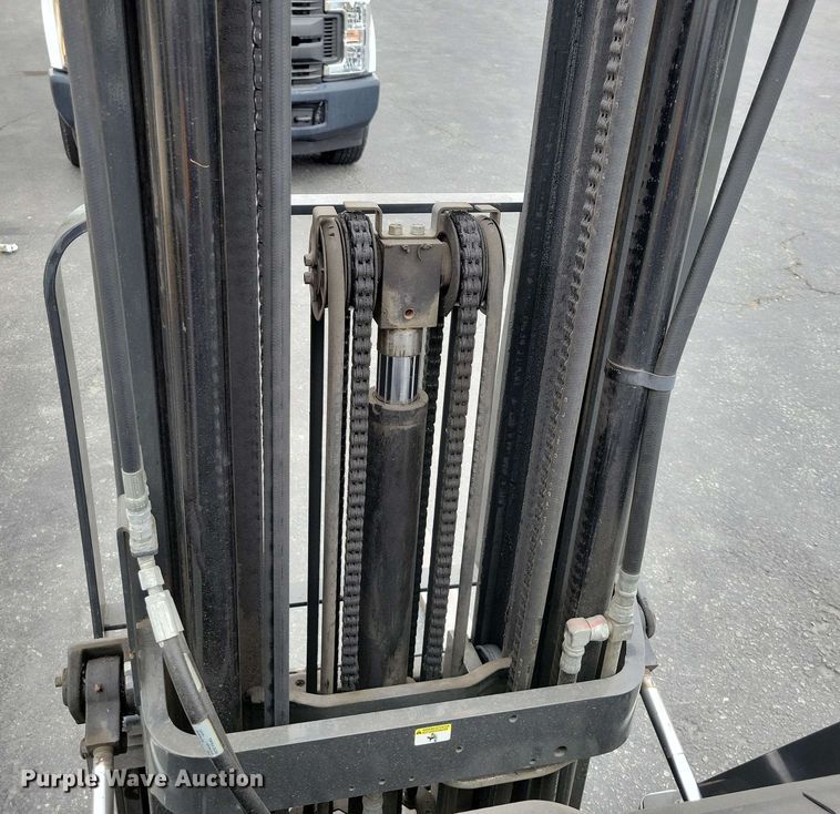 image for item DX7012 2015 Nissan CFS40 forklift