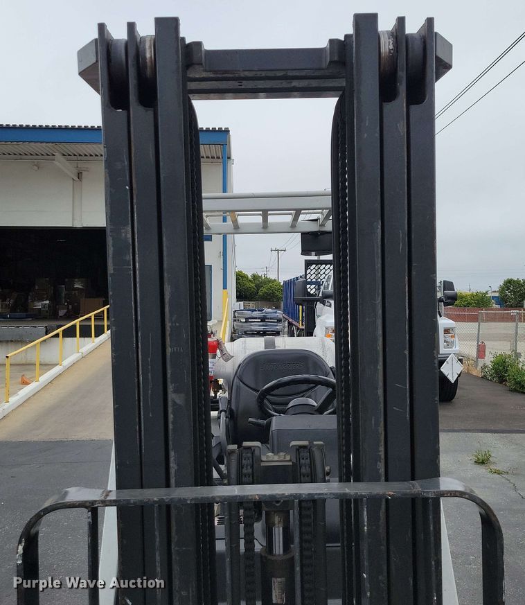 image for item DX7012 2015 Nissan CFS40 forklift