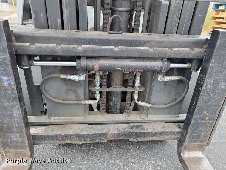 image for item DX7012 2015 Nissan CFS40 forklift