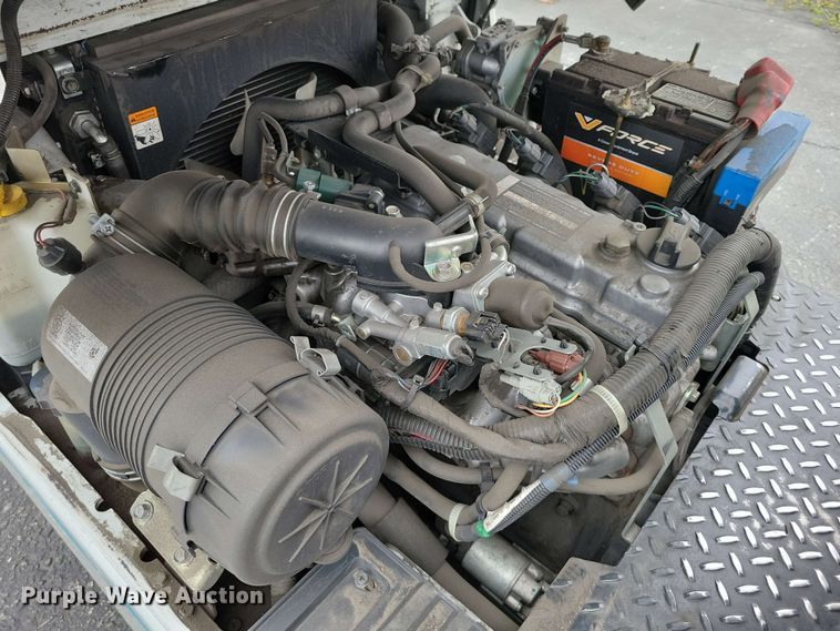 image for item DX7012 2015 Nissan CFS40 forklift