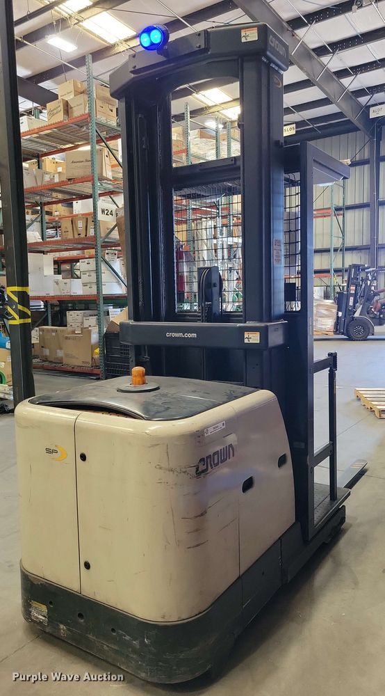 image for item DX7013 2016 Crown SP3520-30 order picker