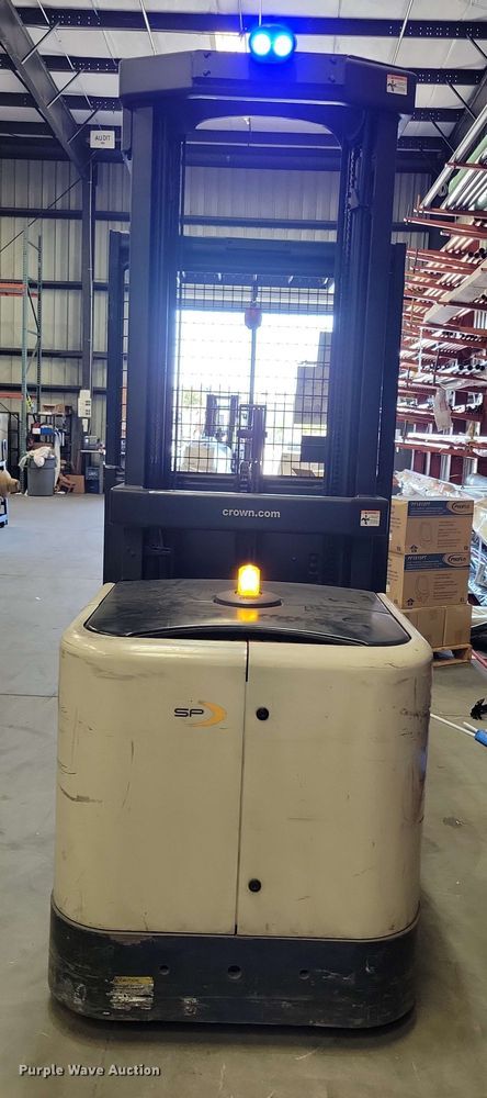 image for item DX7013 2016 Crown SP3520-30 order picker