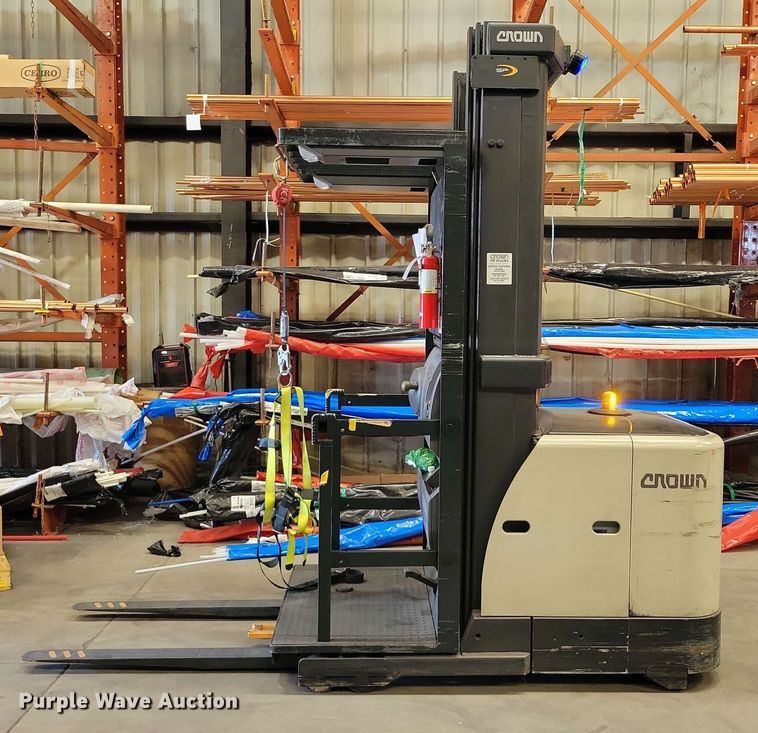 image for item DX7013 2016 Crown SP3520-30 order picker