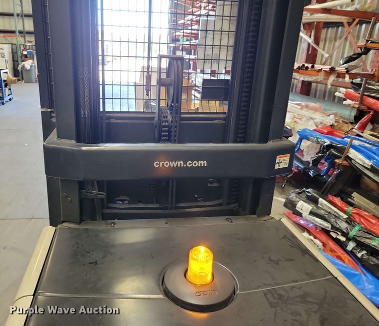 image for item DX7013 2016 Crown SP3520-30 order picker