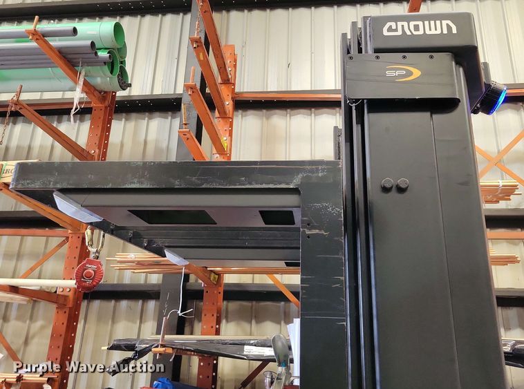 image for item DX7013 2016 Crown SP3520-30 order picker