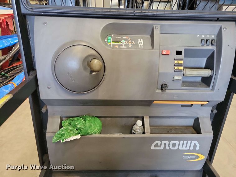 image for item DX7013 2016 Crown SP3520-30 order picker