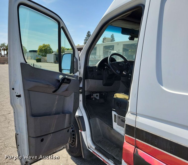 image for item DX7014 2016 Mercedes-Benz Sprinter 3500 delivery van