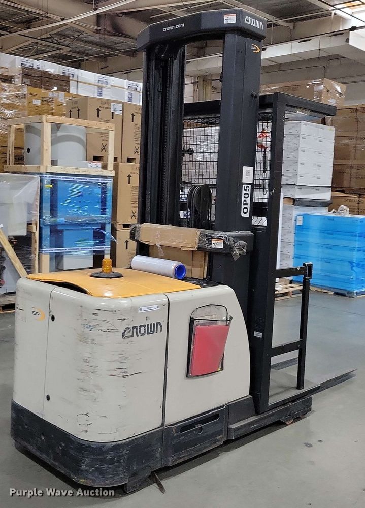 image for item DX7016 2015 Crown SP4020-30 order picker