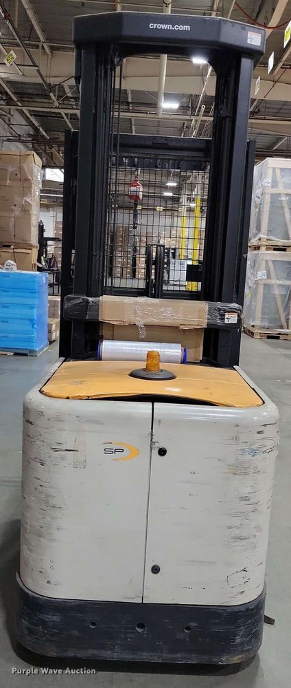 image for item DX7016 2015 Crown SP4020-30 order picker