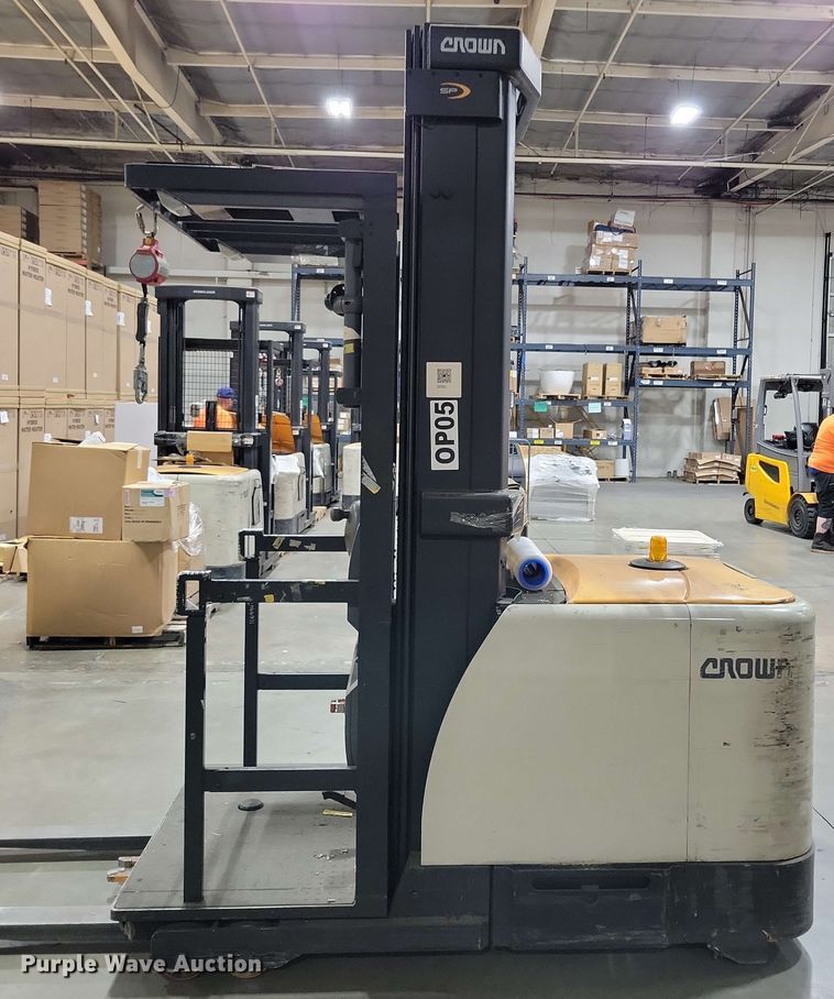 image for item DX7016 2015 Crown SP4020-30 order picker