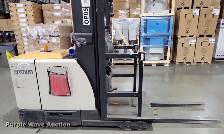 image for item DX7016 2015 Crown SP4020-30 order picker