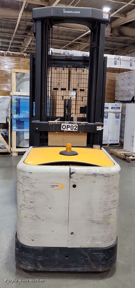 image for item DX7017 2015 Crown SP 4000 order picker