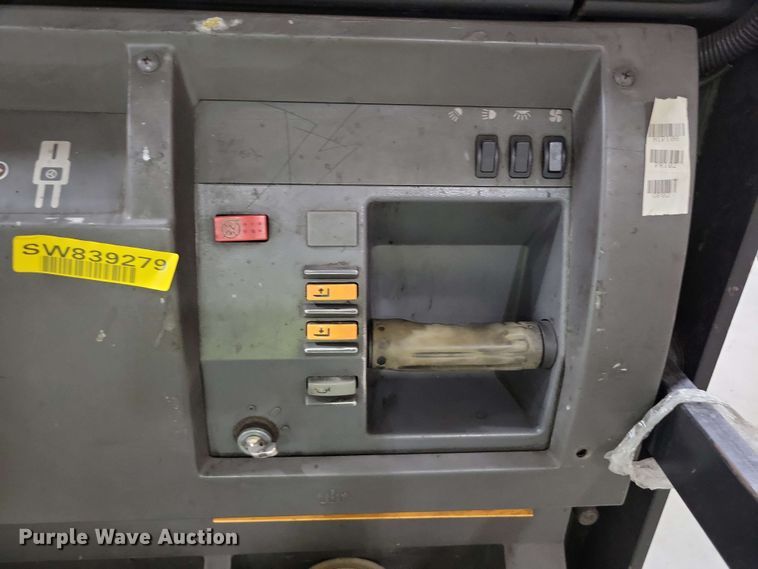 image for item DX7017 2015 Crown SP 4000 order picker