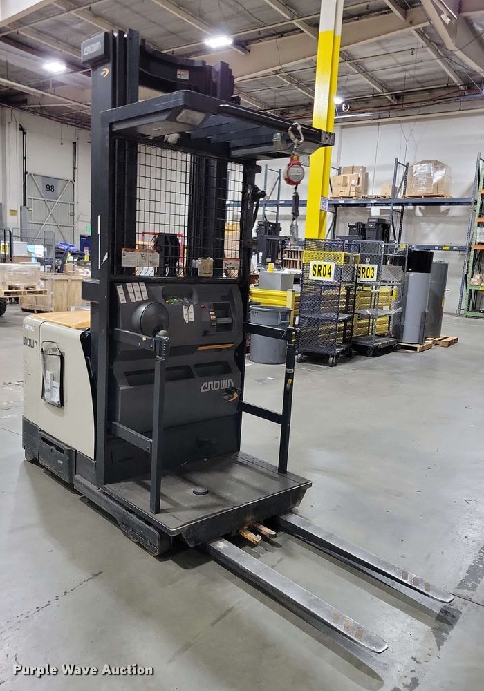 image for item DX7018 2015 Crown SP4020-30 order picker