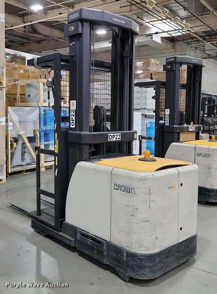 image for item DX7018 2015 Crown SP4020-30 order picker