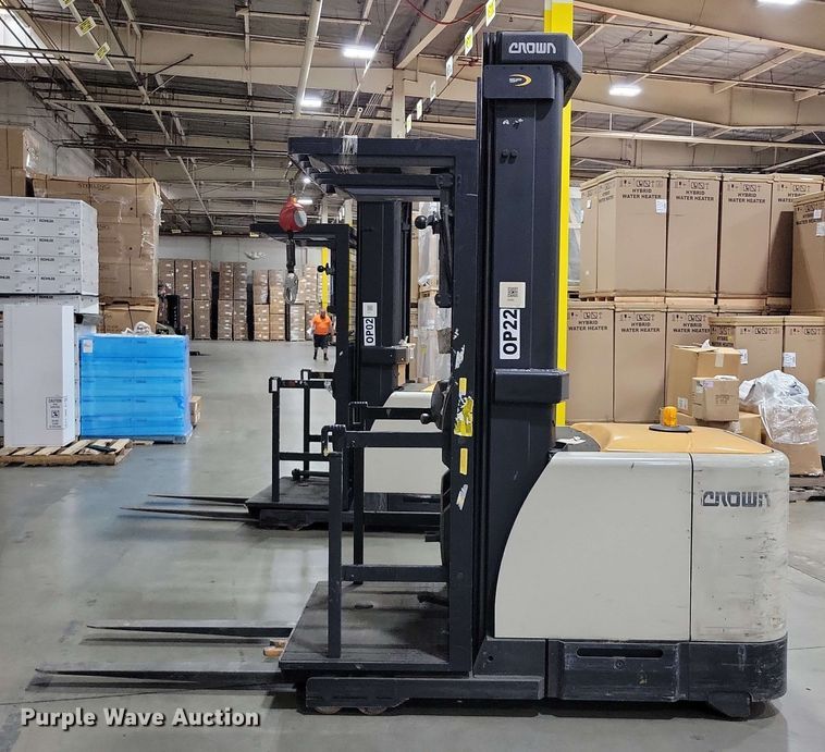 image for item DX7018 2015 Crown SP4020-30 order picker