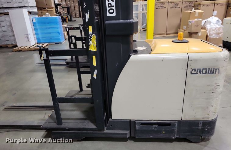 image for item DX7018 2015 Crown SP4020-30 order picker