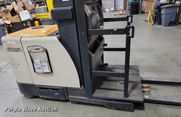 image for item DX7018 2015 Crown SP4020-30 order picker