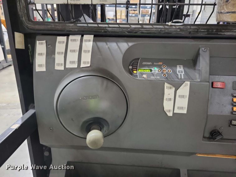 image for item DX7018 2015 Crown SP4020-30 order picker