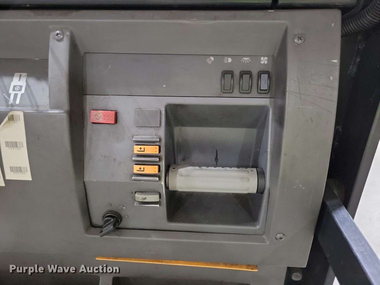 image for item DX7018 2015 Crown SP4020-30 order picker