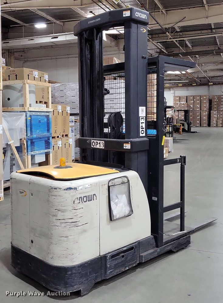 image for item DX7019 2015 Crown SP 4000 order picker