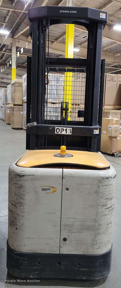 image for item DX7019 2015 Crown SP 4000 order picker