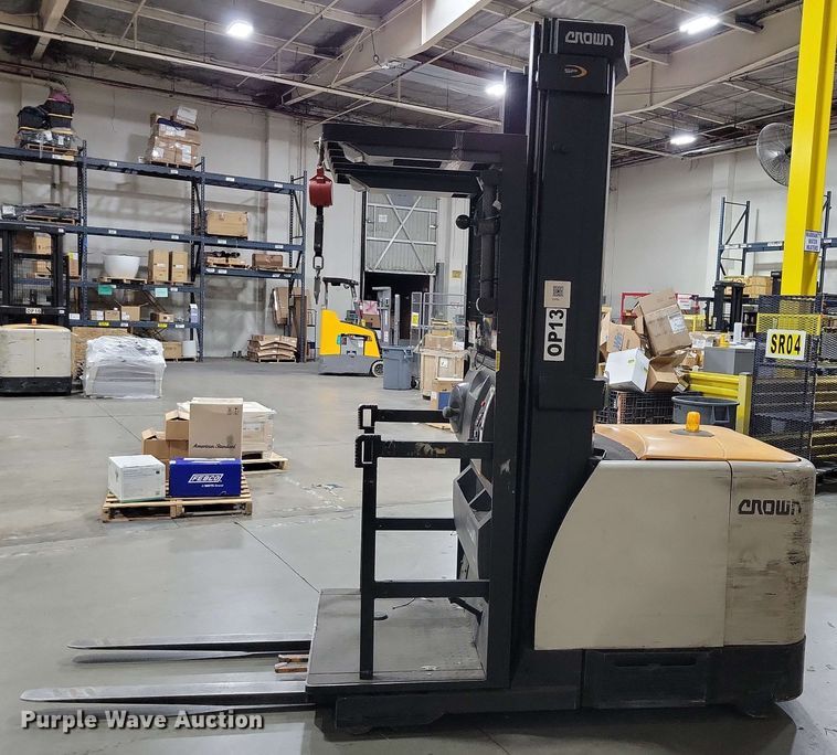 image for item DX7019 2015 Crown SP 4000 order picker