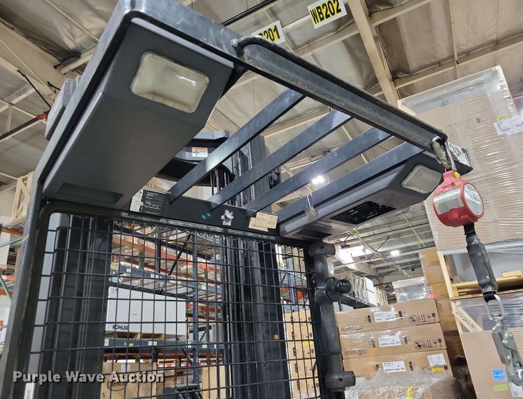 image for item DX7019 2015 Crown SP 4000 order picker