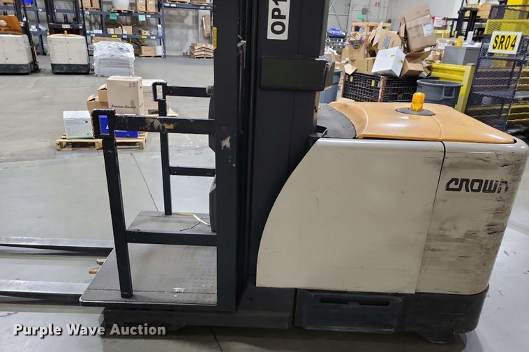 image for item DX7019 2015 Crown SP 4000 order picker