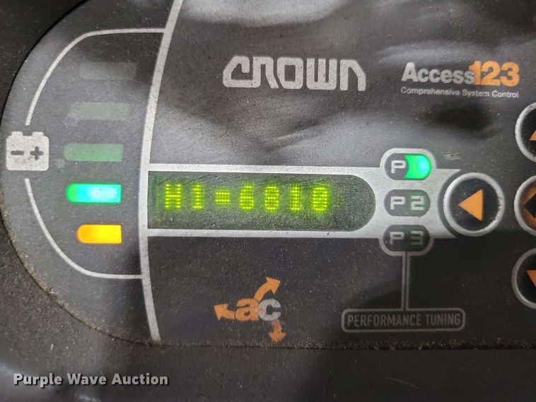 image for item DX7019 2015 Crown SP 4000 order picker