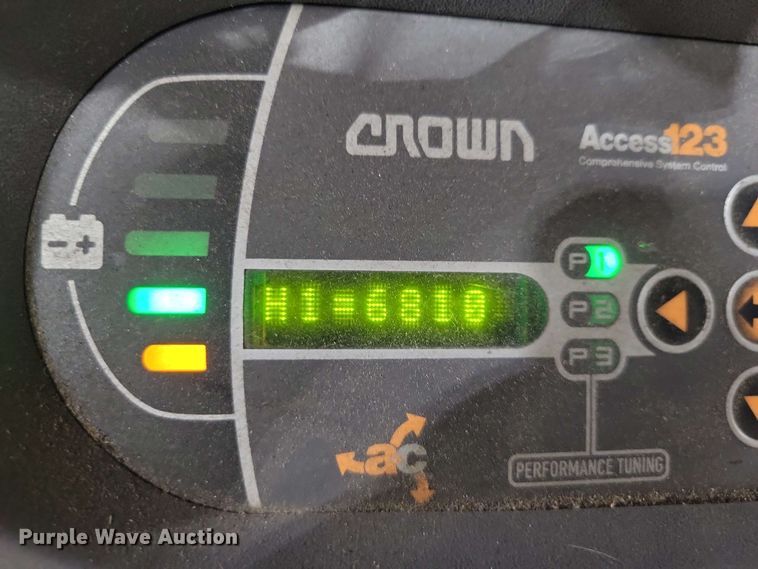 image for item DX7019 2015 Crown SP 4000 order picker