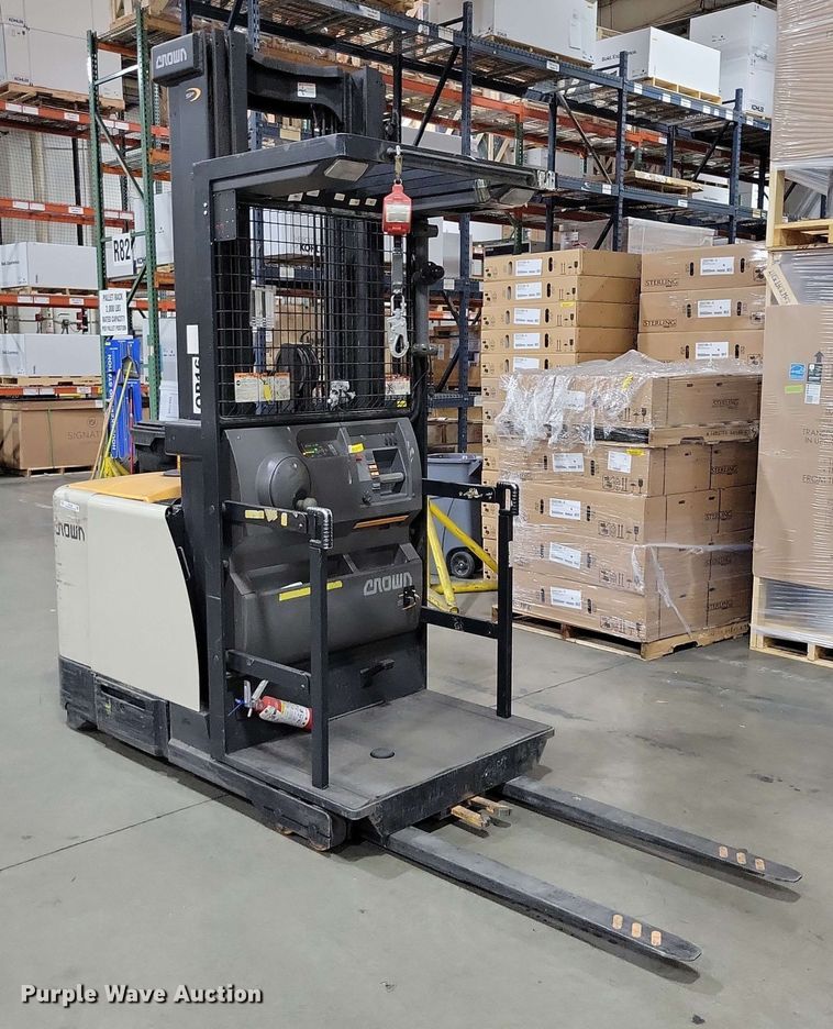 image for item DX7020 2015 Crown SP 4000 order picker