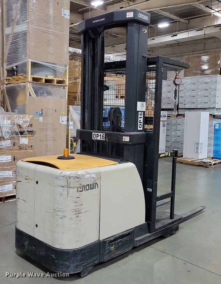 image for item DX7020 2015 Crown SP 4000 order picker