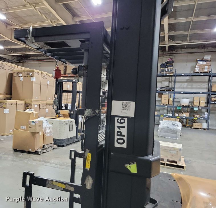 image for item DX7020 2015 Crown SP 4000 order picker