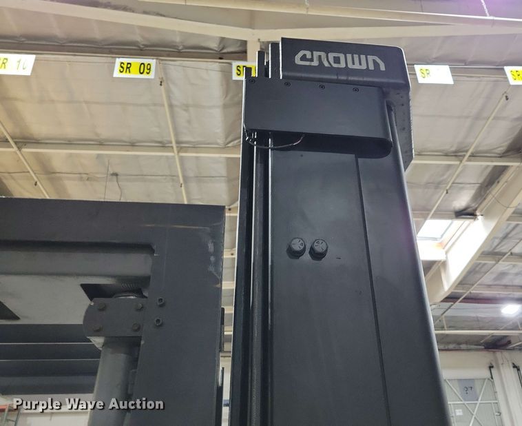 image for item DX7020 2015 Crown SP 4000 order picker