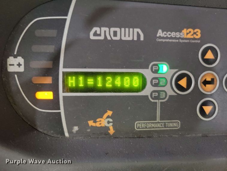 image for item DX7020 2015 Crown SP 4000 order picker