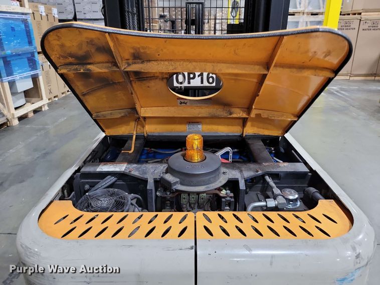 image for item DX7020 2015 Crown SP 4000 order picker