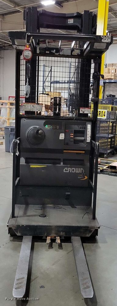 image for item DX7021 2015 Crown SP 4000 order picker