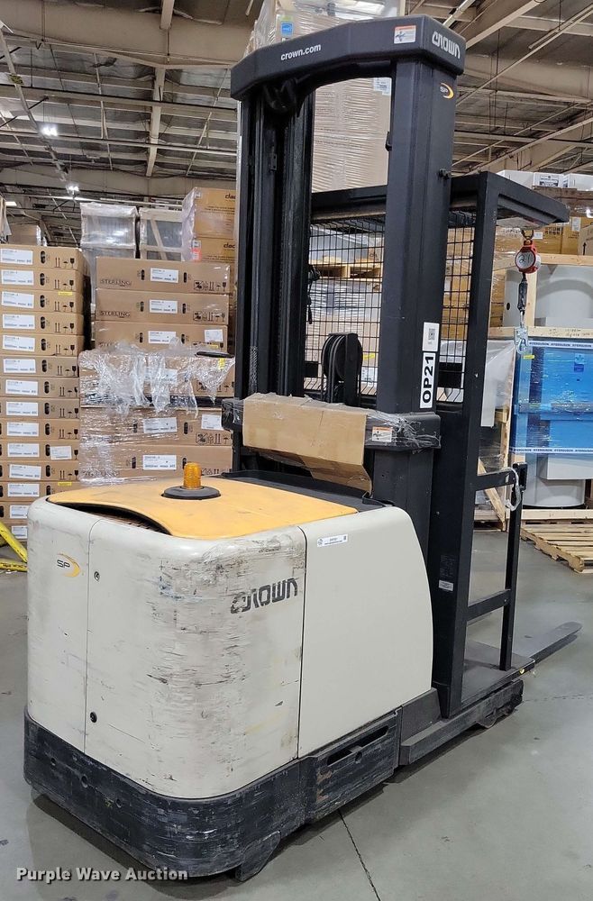 image for item DX7021 2015 Crown SP 4000 order picker