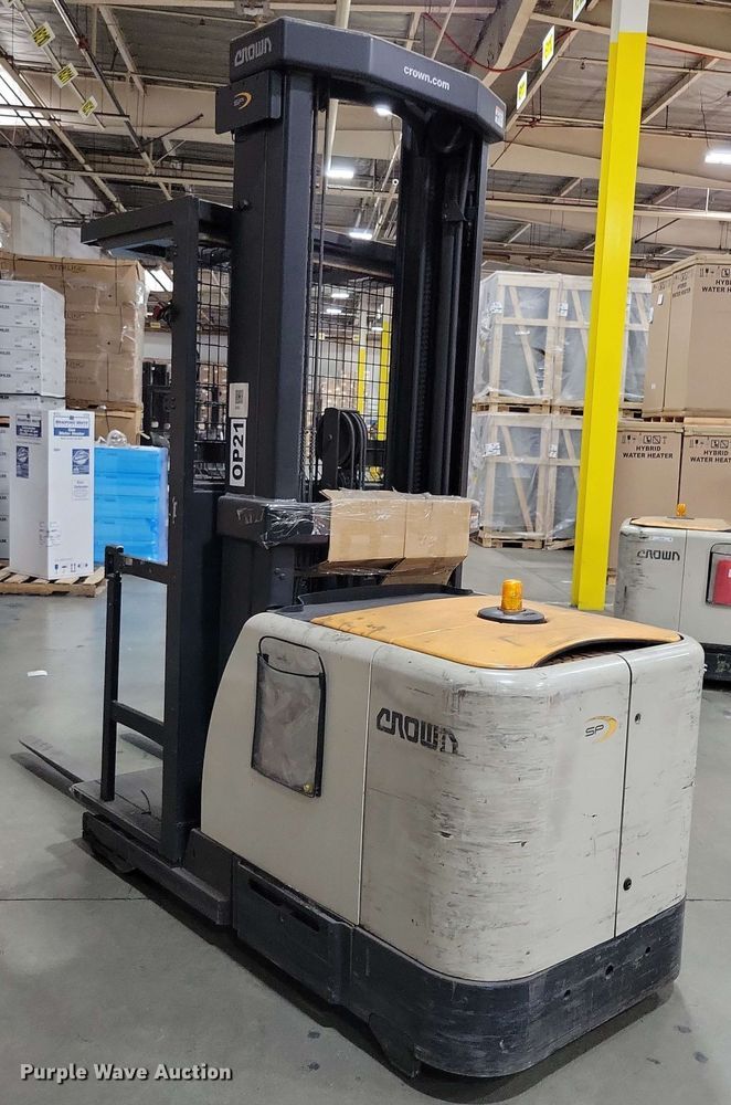 image for item DX7021 2015 Crown SP 4000 order picker