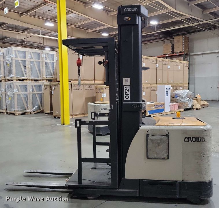 image for item DX7021 2015 Crown SP 4000 order picker