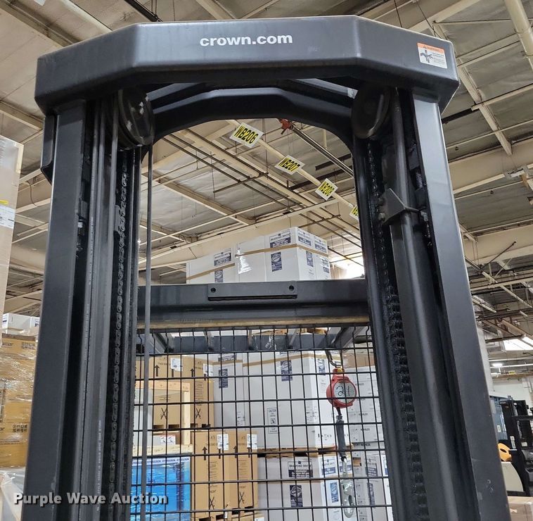 image for item DX7021 2015 Crown SP 4000 order picker