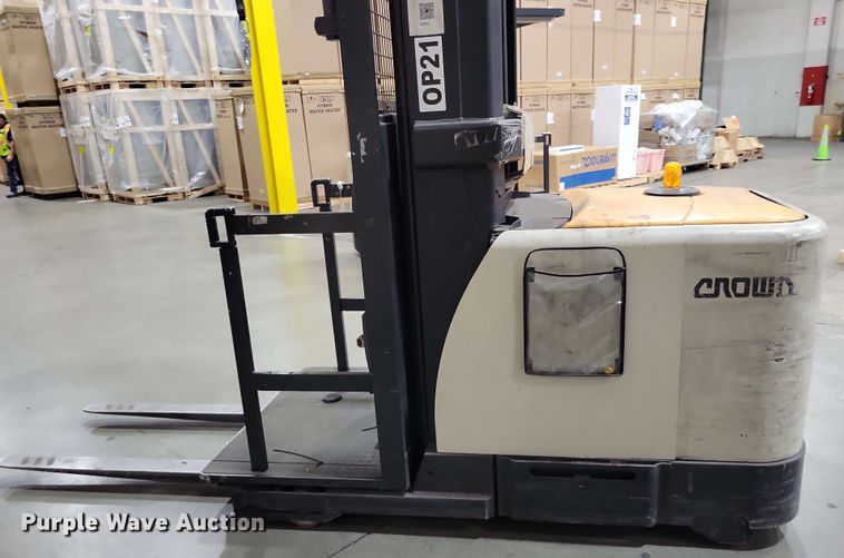 image for item DX7021 2015 Crown SP 4000 order picker