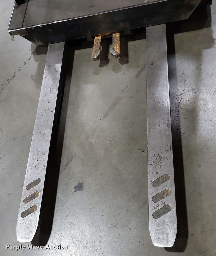 image for item DX7021 2015 Crown SP 4000 order picker