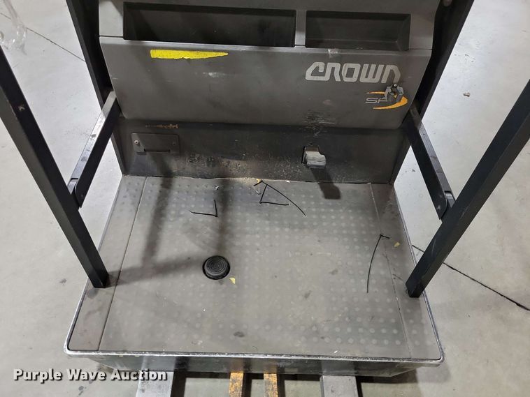 image for item DX7021 2015 Crown SP 4000 order picker