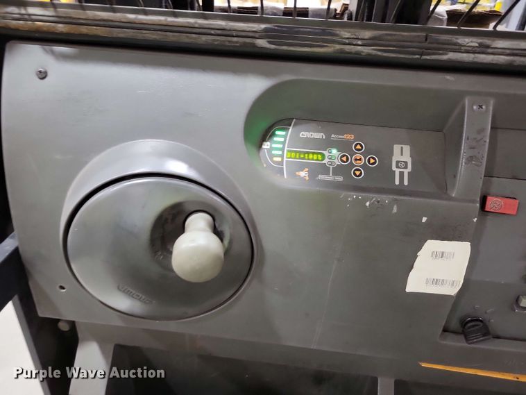 image for item DX7021 2015 Crown SP 4000 order picker